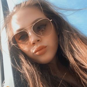 Meet your Posher, Abbigal